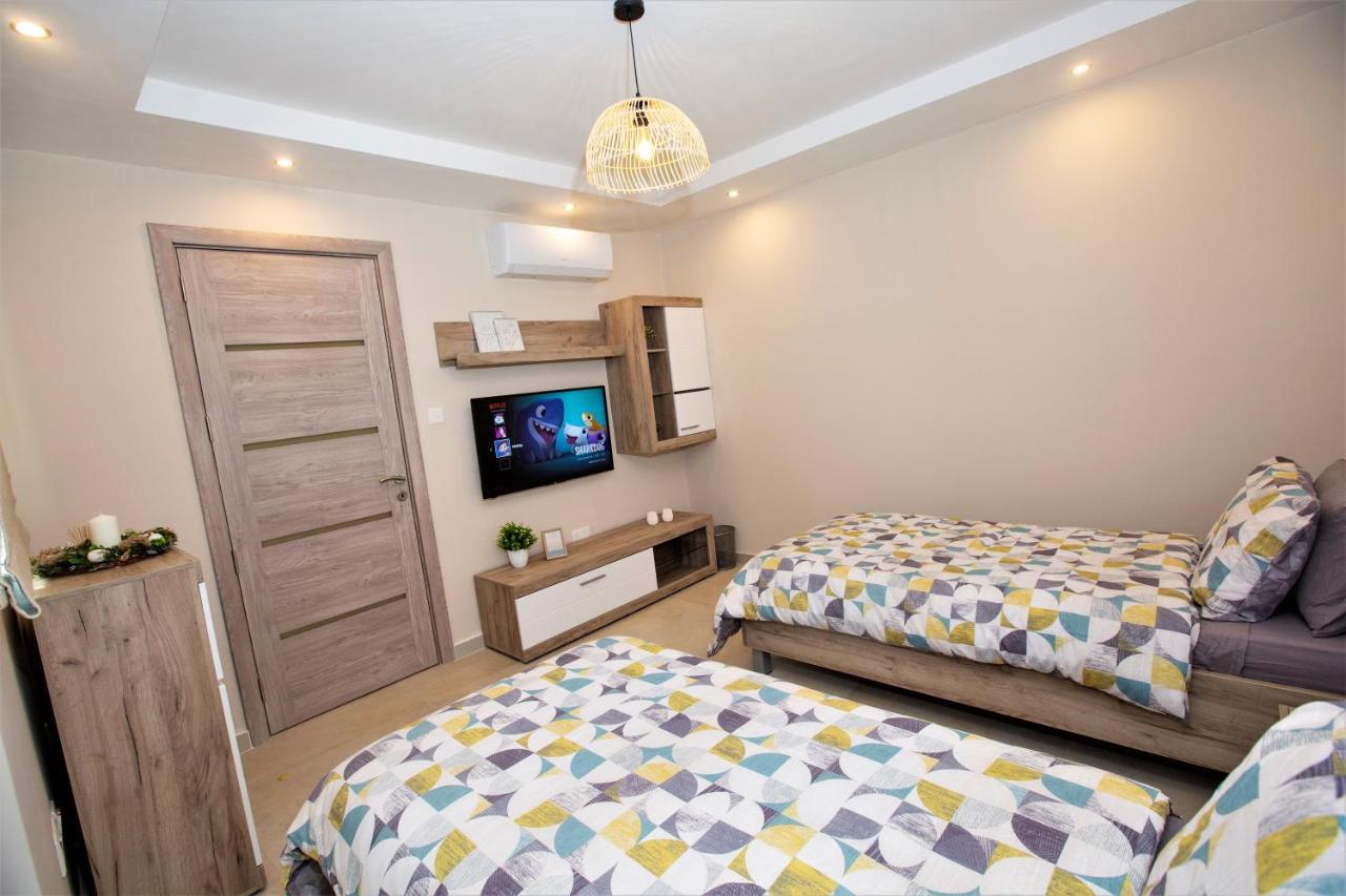 Honeycomb Designer Apartment セント・ポールズ・ベイ エクステリア 写真