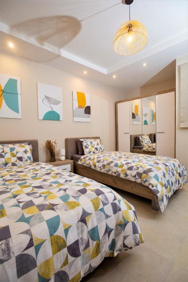 Honeycomb Designer Apartment セント・ポールズ・ベイ エクステリア 写真